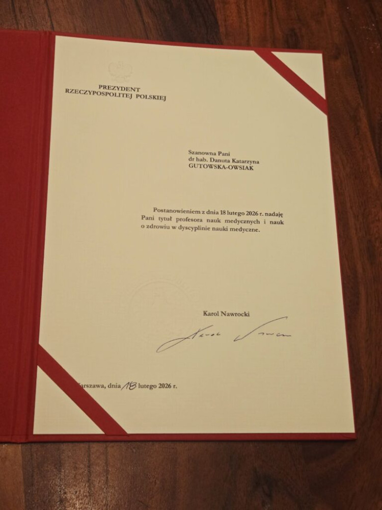 środek dyplomu, tekst