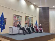 Panel dyskusyjny z dyskusji z laureatkami i laureatami nagrody prowadzonej przez Marca Tachelet, Dyrektora Europejskiej Agencji Wykonawczej ds. badań naukowych