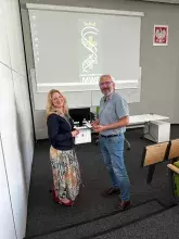 Dorota Pomorska z nauczycielem uczestników programu Erasmus+